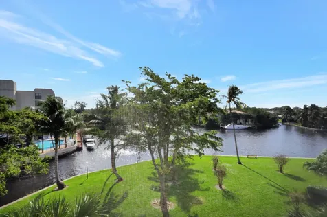 7 Royal Palm Way Boca Raton FL 33432