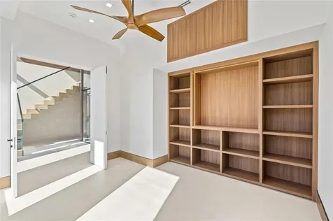 2441 NE 48th Court Lighthouse Point FL 33064