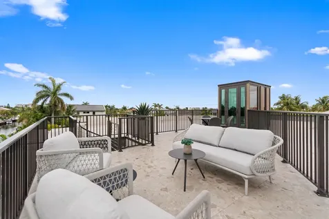 2441 NE 48th Court Lighthouse Point FL 33064