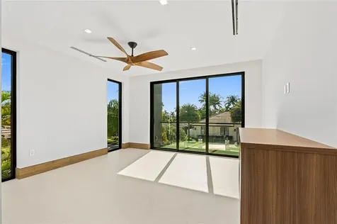 2441 NE 48th Court Lighthouse Point FL 33064