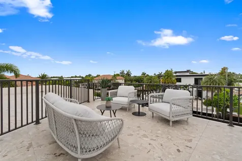 2441 NE 48th Court Lighthouse Point FL 33064
