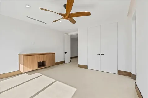 2441 NE 48th Court Lighthouse Point FL 33064