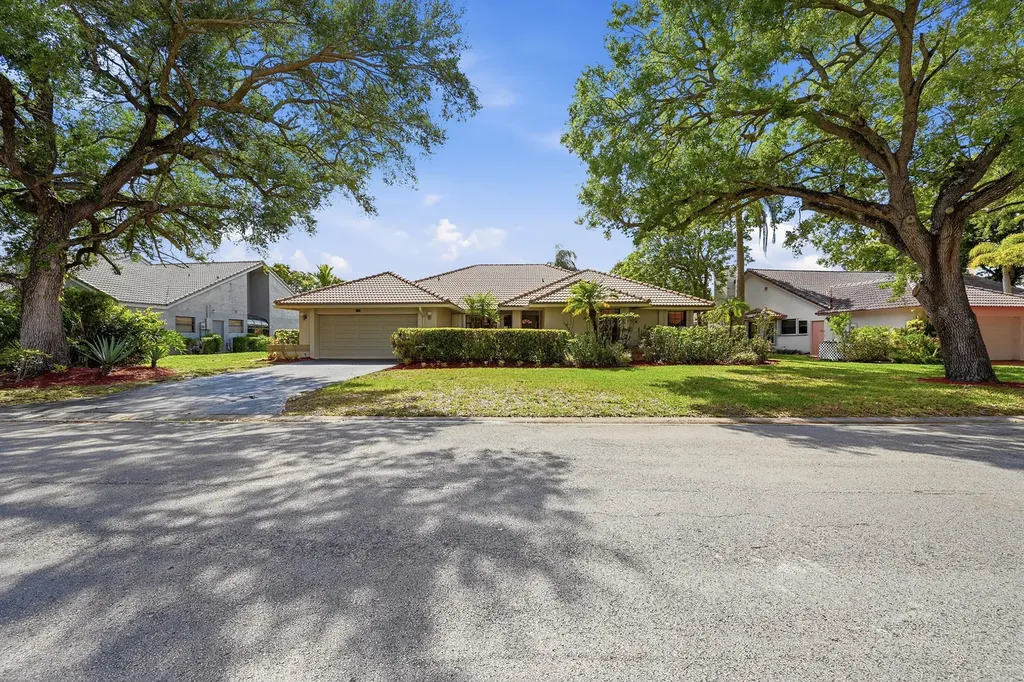 5055 NW 89th Way Coral Springs FL 33067