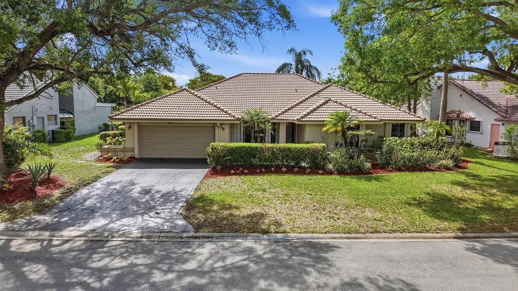 5055 NW 89th Way Coral Springs FL 33067
