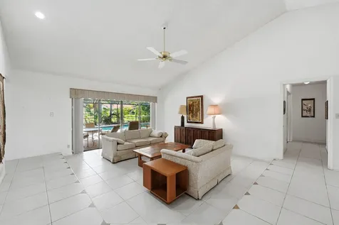 5055 NW 89th Way Coral Springs FL 33067
