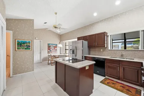 5055 NW 89th Way Coral Springs FL 33067