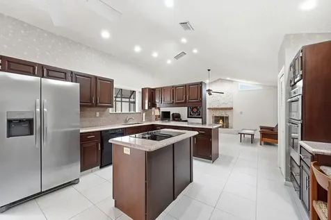 5055 NW 89th Way Coral Springs FL 33067