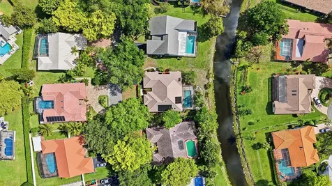 5055 NW 89th Way Coral Springs FL 33067