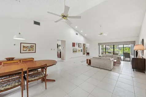 5055 NW 89th Way Coral Springs FL 33067