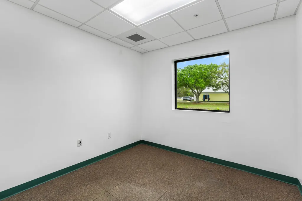 845 37th Place Vero Beach FL 32960