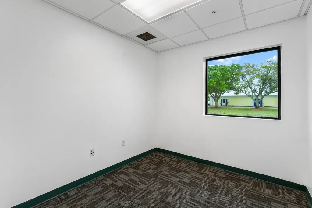 845 37th Place Vero Beach FL 32960