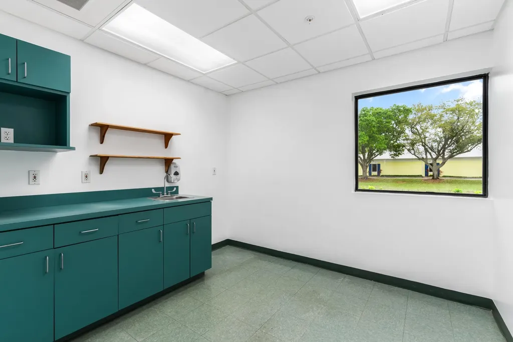 845 37th Place Vero Beach FL 32960