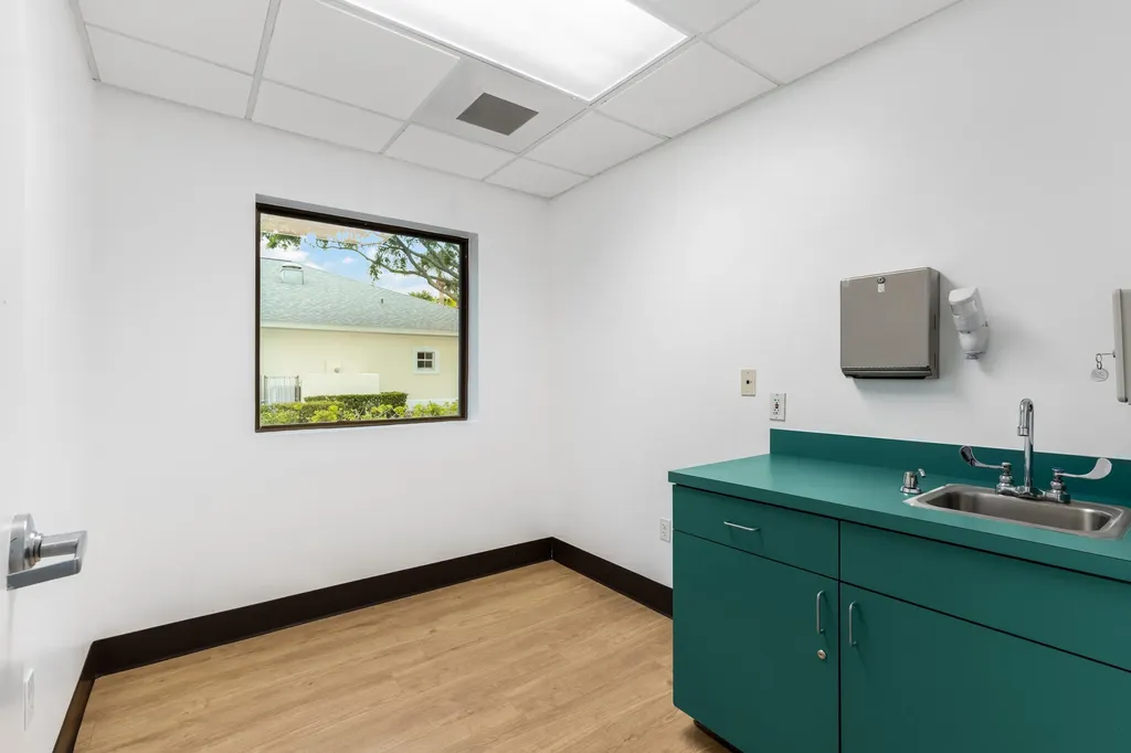 845 37th Place Vero Beach FL 32960