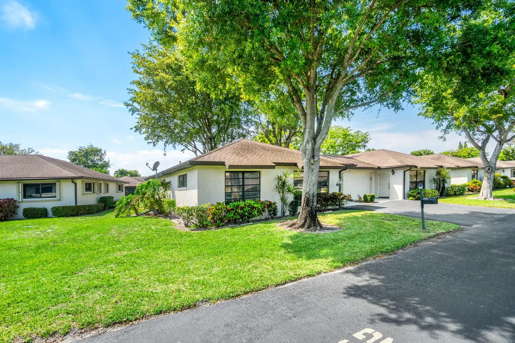 4717 Robinwood Terrace Boynton Beach FL 33436