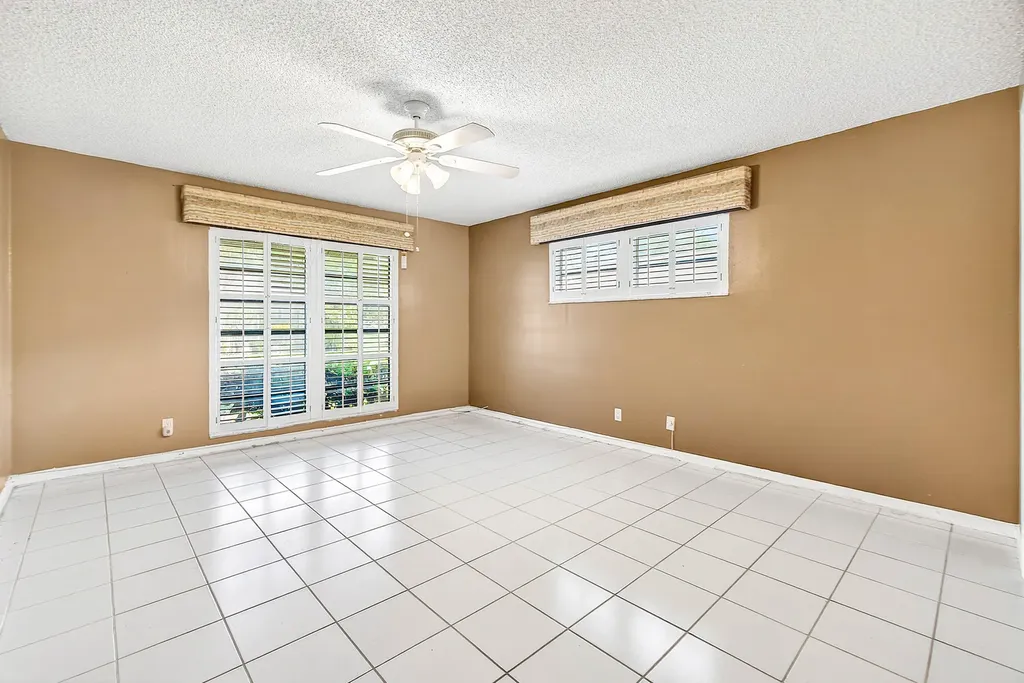 4717 Robinwood Terrace Boynton Beach FL 33436
