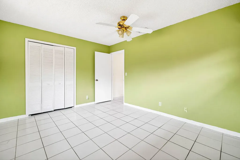 4717 Robinwood Terrace Boynton Beach FL 33436