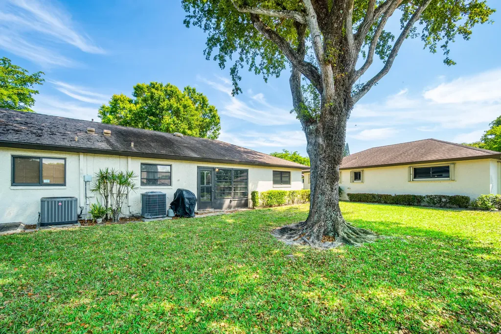4717 Robinwood Terrace Boynton Beach FL 33436
