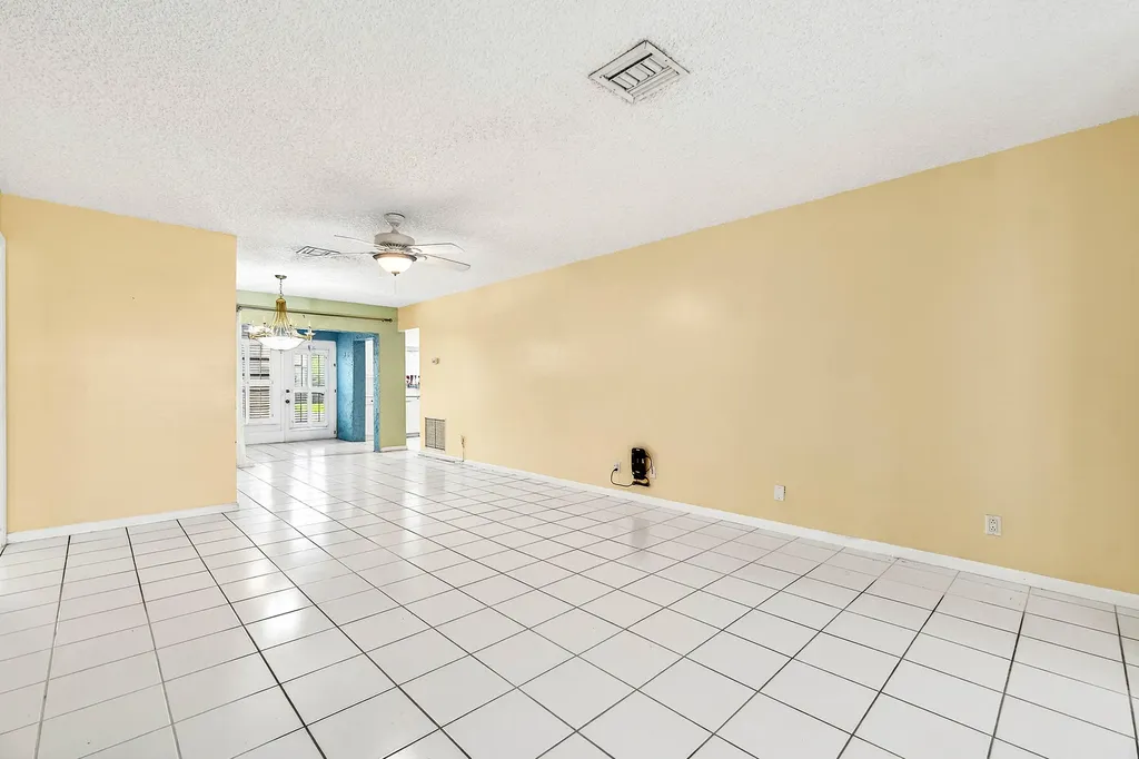 4717 Robinwood Terrace Boynton Beach FL 33436