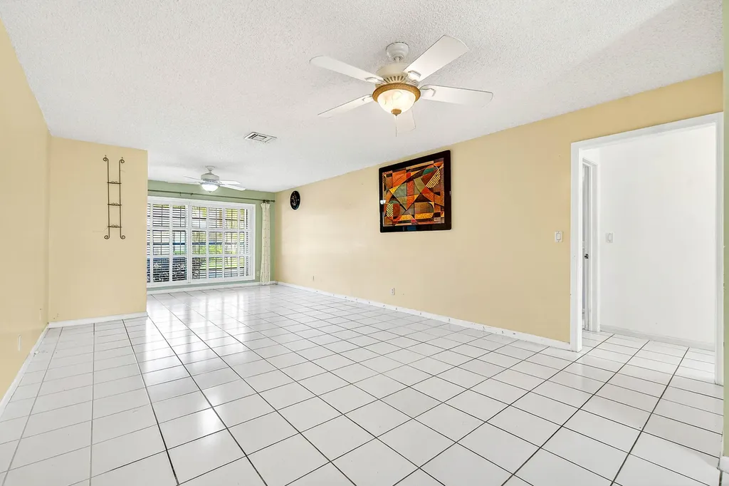 4717 Robinwood Terrace Boynton Beach FL 33436