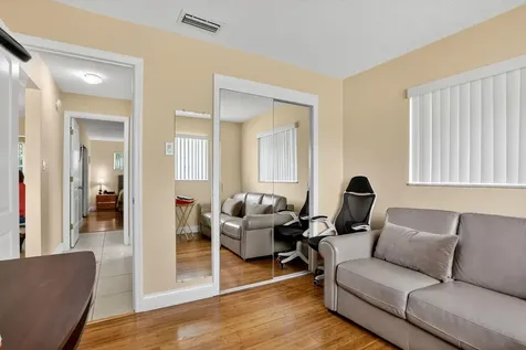 6945 NW 14th Street Margate FL 33063