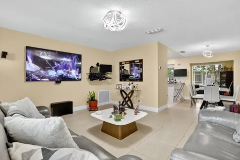 6945 NW 14th Street Margate FL 33063