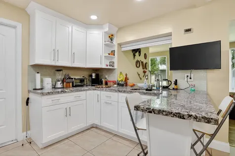 6945 NW 14th Street Margate FL 33063