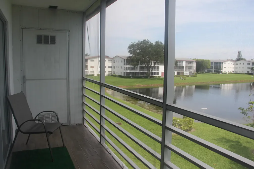 454 Fanshaw K Boca Raton FL 33434