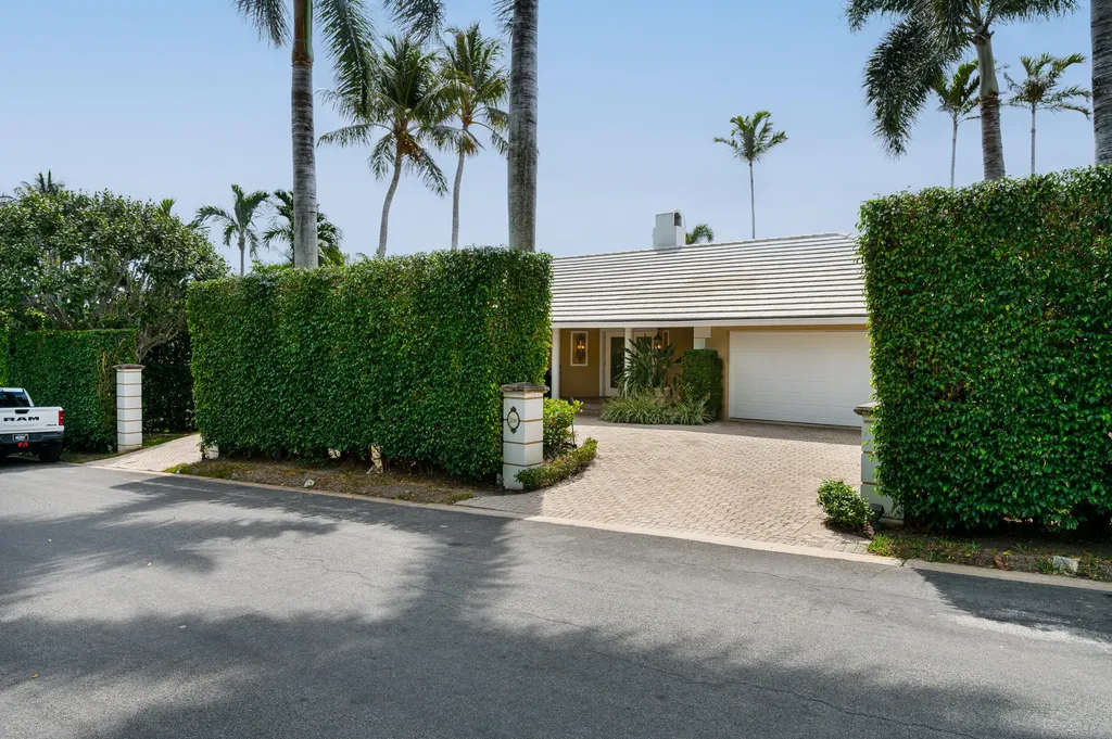 280 Tradewind Drive Palm Beach FL 33480