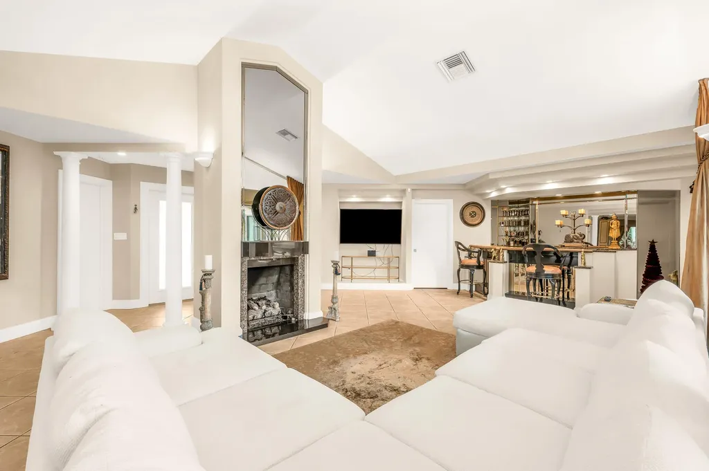 280 Tradewind Drive Palm Beach FL 33480