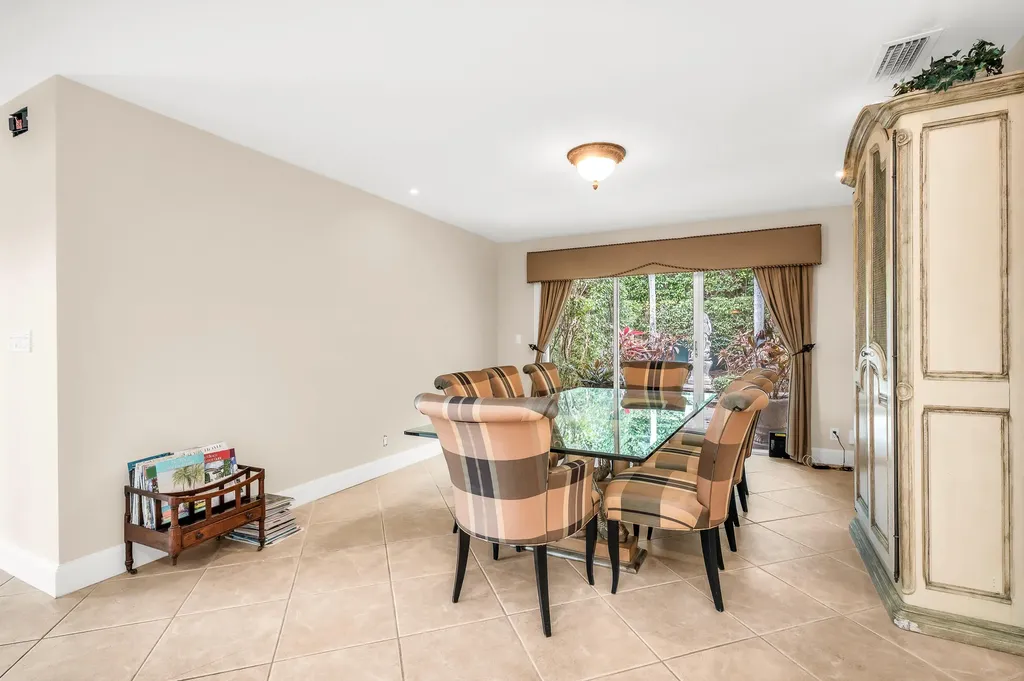 280 Tradewind Drive Palm Beach FL 33480