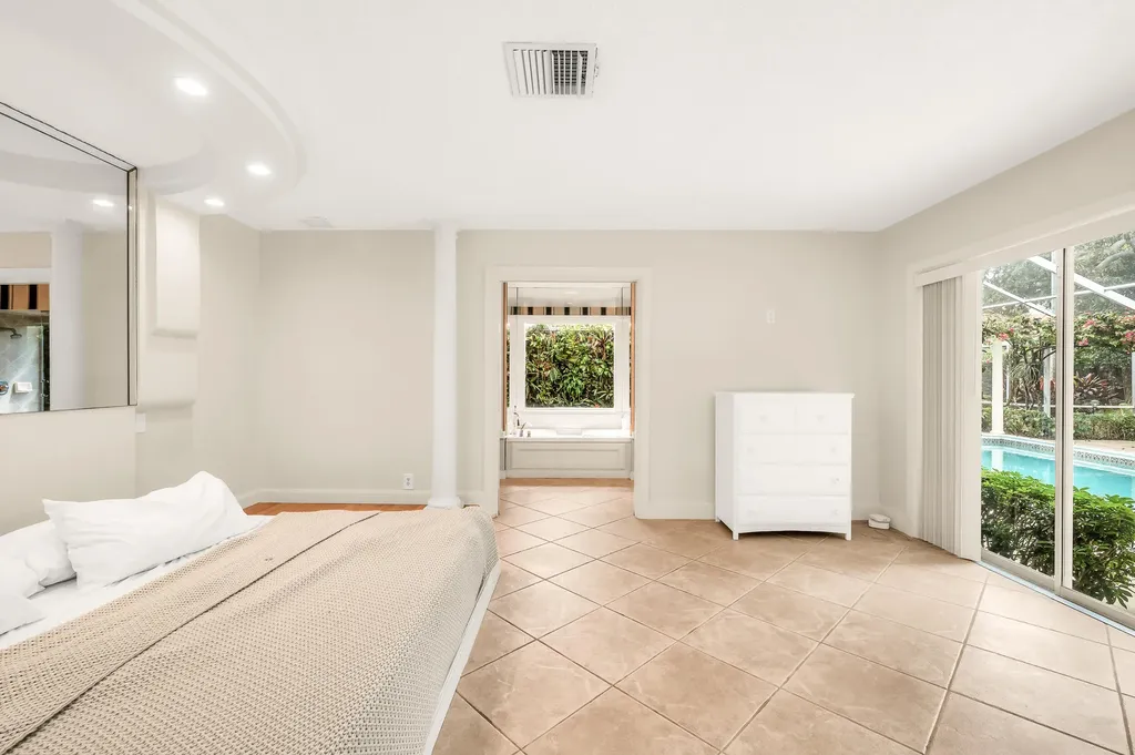 280 Tradewind Drive Palm Beach FL 33480