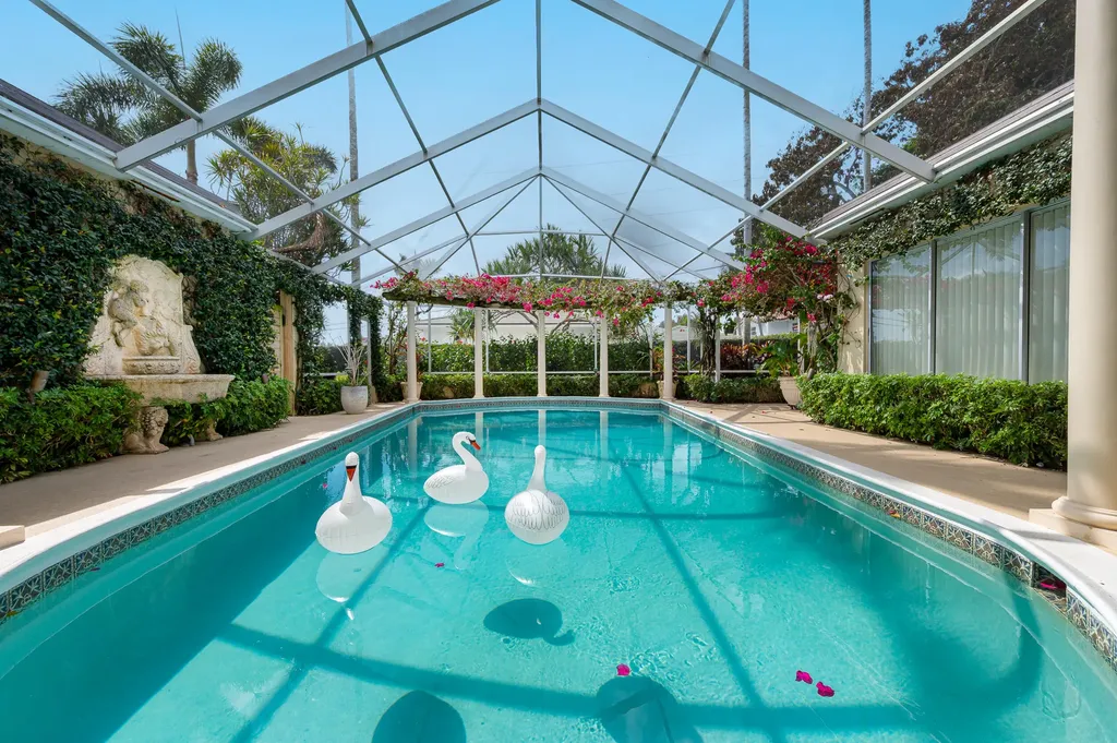 280 Tradewind Drive Palm Beach FL 33480