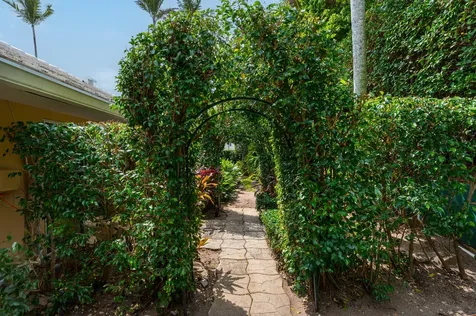 280 Tradewind Drive Palm Beach FL 33480