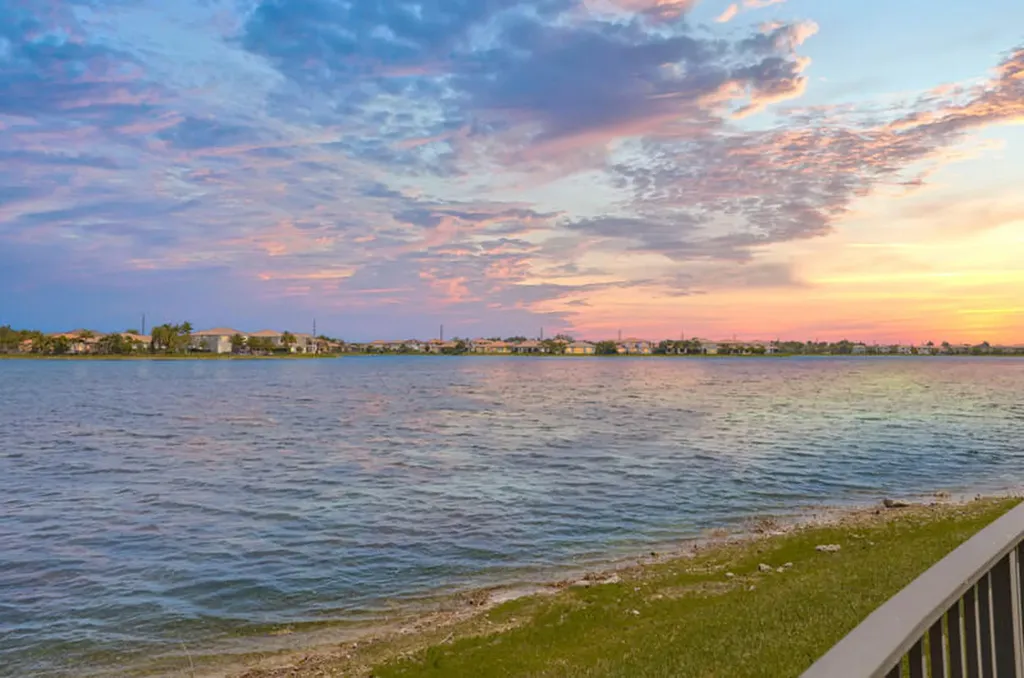 8691 Lakeside Bend Parkland FL 33076