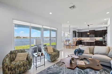 8691 Lakeside Bend Parkland FL 33076