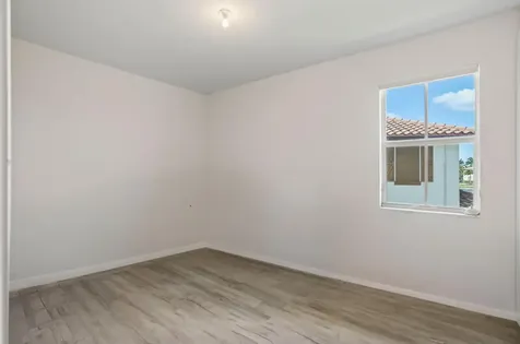 8691 Lakeside Bend Parkland FL 33076