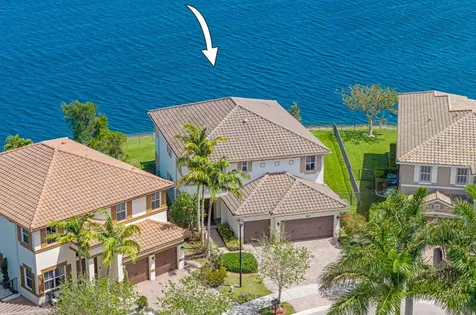 8691 Lakeside Bend Parkland FL 33076