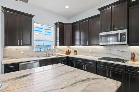 8691 Lakeside Bend Parkland FL 33076