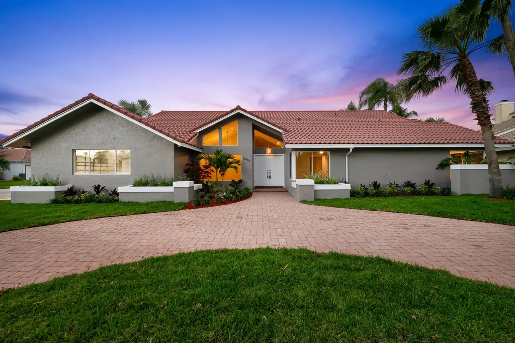 10141 SW 3rd Street Plantation FL 33324