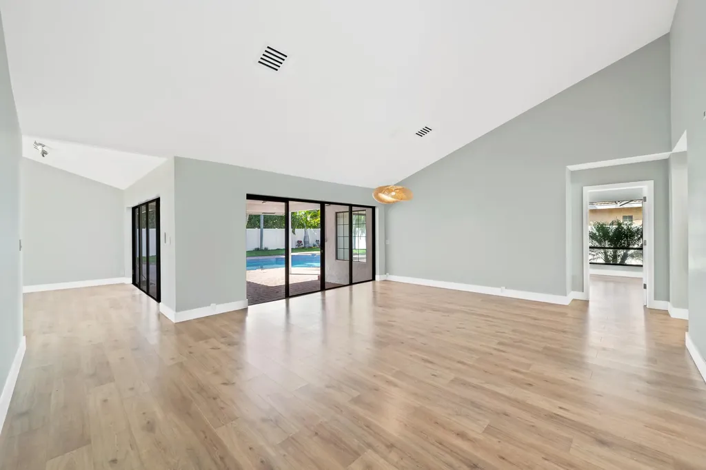 10141 SW 3rd Street Plantation FL 33324