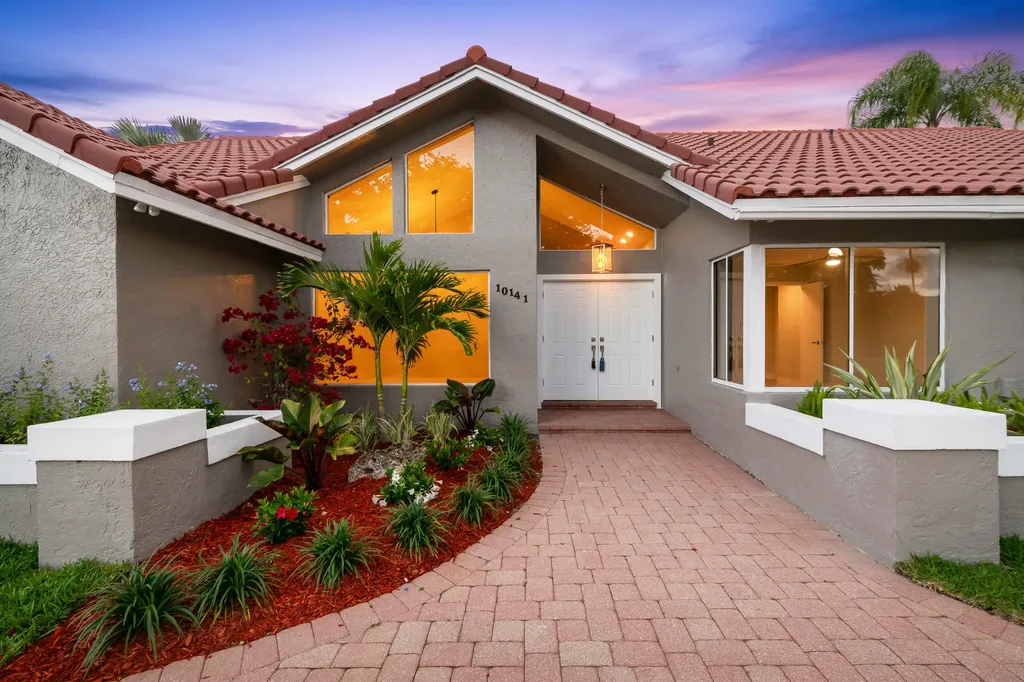10141 SW 3rd Street Plantation FL 33324