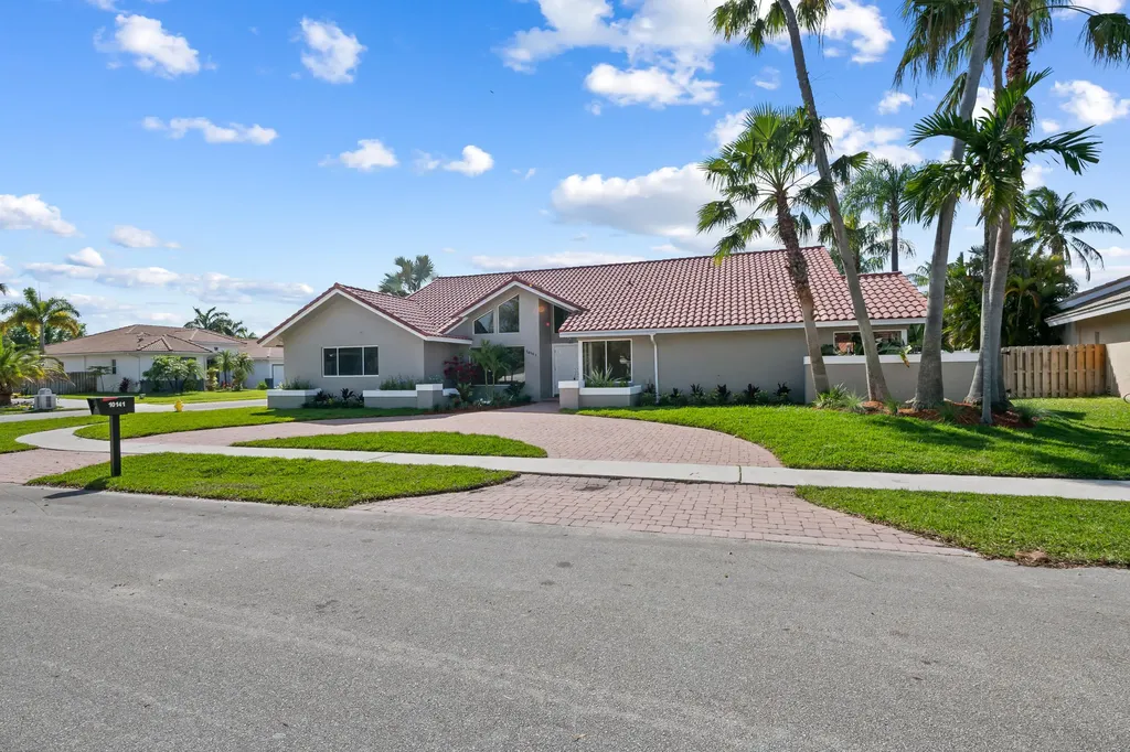 10141 SW 3rd Street Plantation FL 33324
