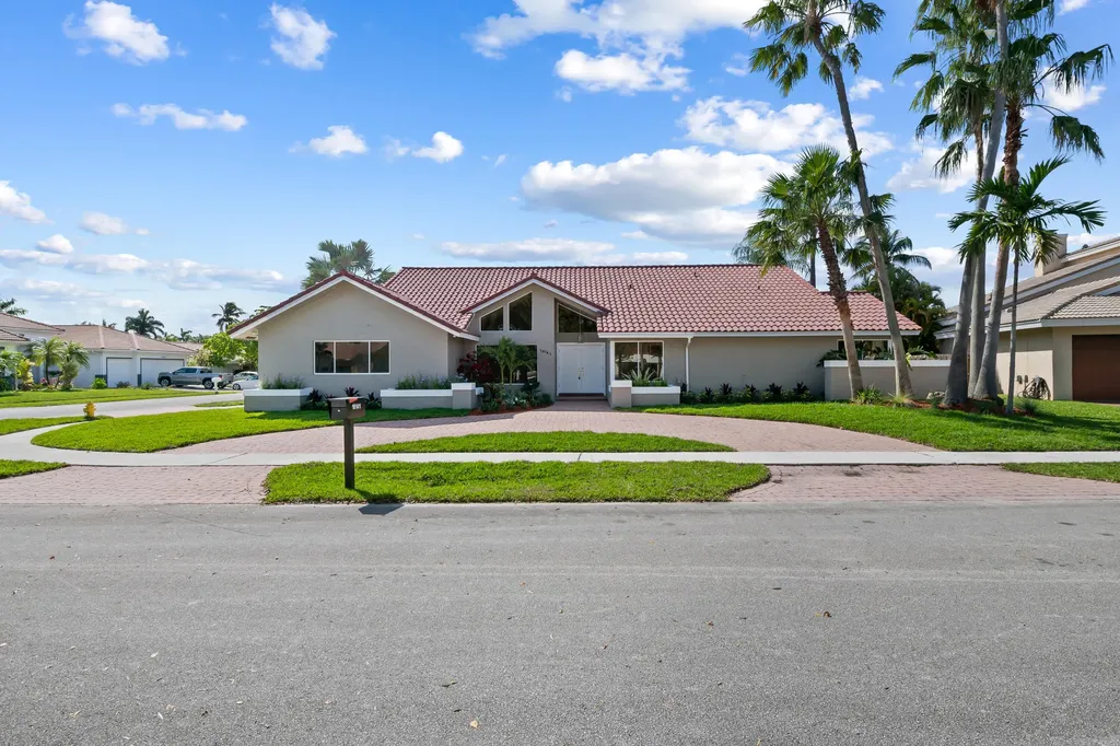 10141 SW 3rd Street Plantation FL 33324