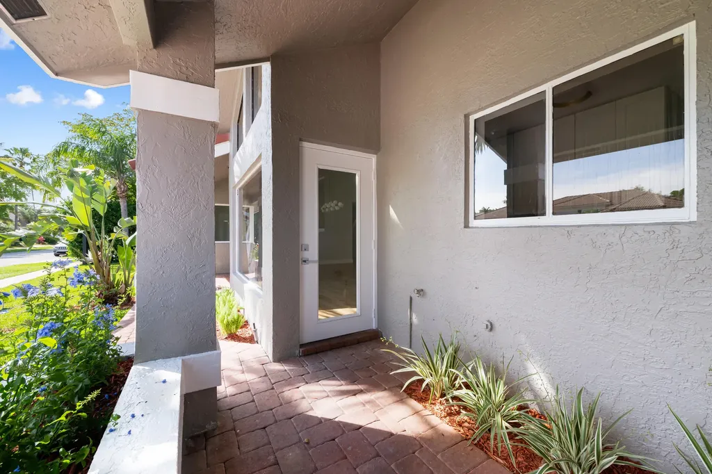 10141 SW 3rd Street Plantation FL 33324