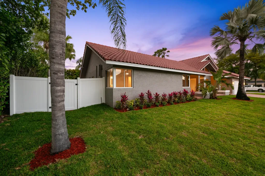 10141 SW 3rd Street Plantation FL 33324