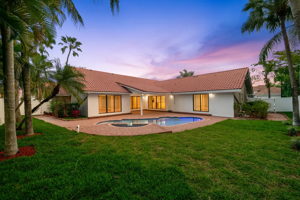 10141 SW 3rd Street Plantation FL 33324