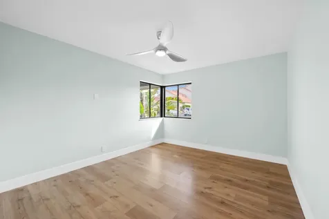 10141 SW 3rd Street Plantation FL 33324