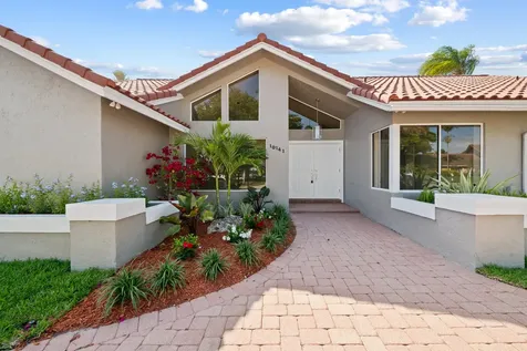10141 SW 3rd Street Plantation FL 33324