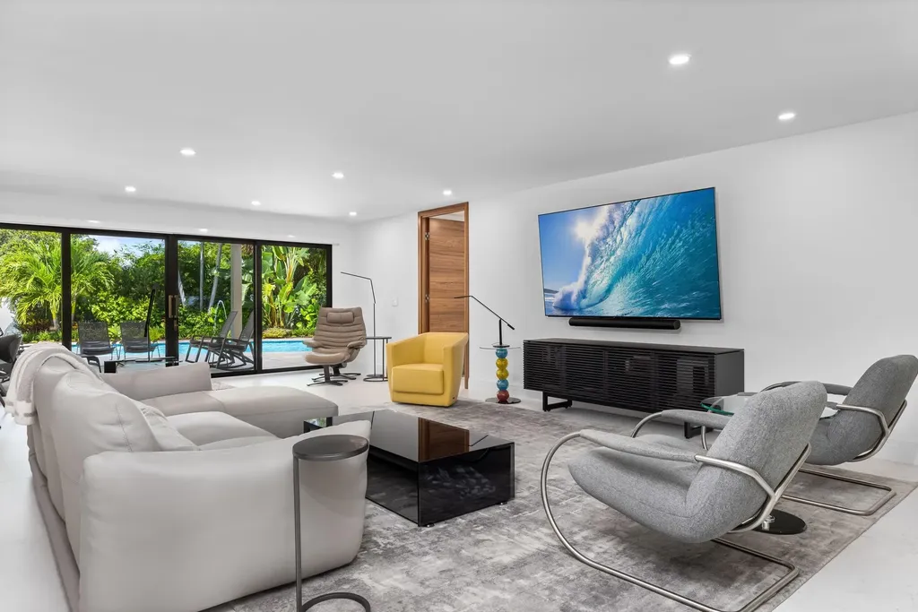 843 NE Mulberry Drive Boca Raton FL 33487