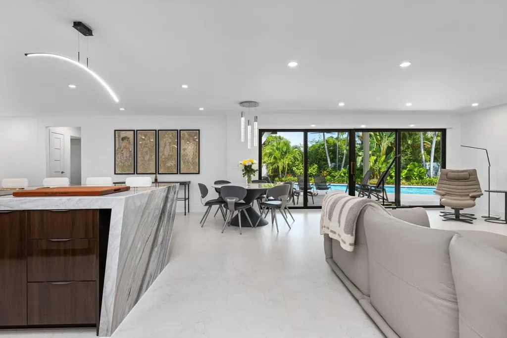 843 NE Mulberry Drive Boca Raton FL 33487